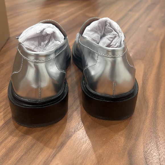 Madewell size 8 silver loafers - *worn once* - Picture 4 of 8